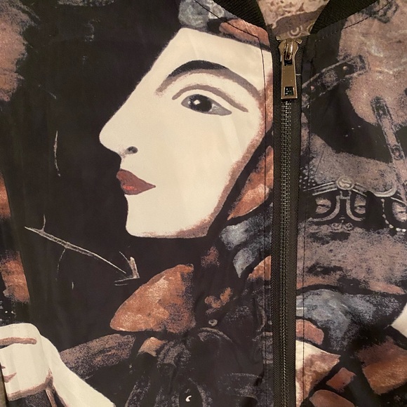 **LIKE NEW** Aztec Printed Bomber Jacket. Fits Size M. - Picture 3 of 4